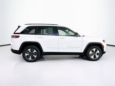 Used 2024 Jeep Grand Cherokee Limited 4xe AWD/4WD image 10