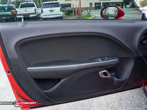 Used 2016 Dodge Challenger R/T w/ Blacktop Package image 15