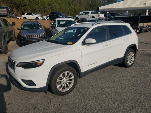 Used 2019 Jeep Cherokee Latitude w/ Popular Appearance Group image 1