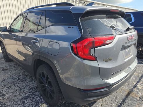 Used 2020 GMC Terrain SLT w/ Preferred Package FWD image 3
