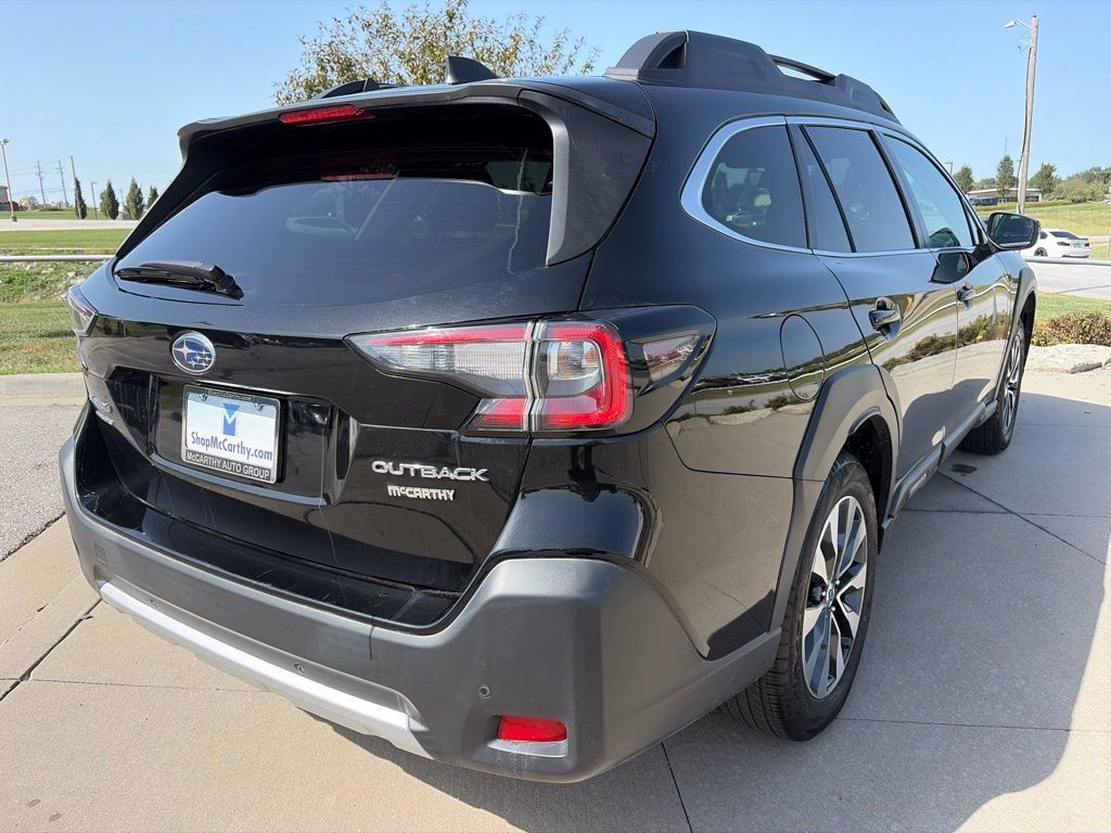 Used 2023 Subaru Outback Limited AWD/4WD image 17
