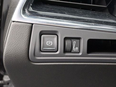 Certified 2025 Cadillac XT5 Premium Luxury image 29