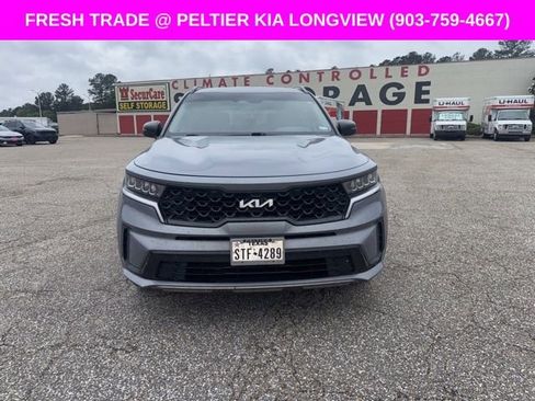 Used 2022 Kia Sorento S image 2