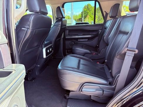 Used 2024 Ford Expedition XLT AWD/4WD image 25