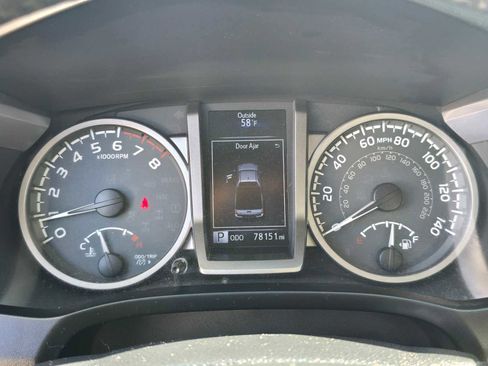 Certified 2016 Toyota Tacoma SR5 w/ SR5 Appearance Package (SN) image 26