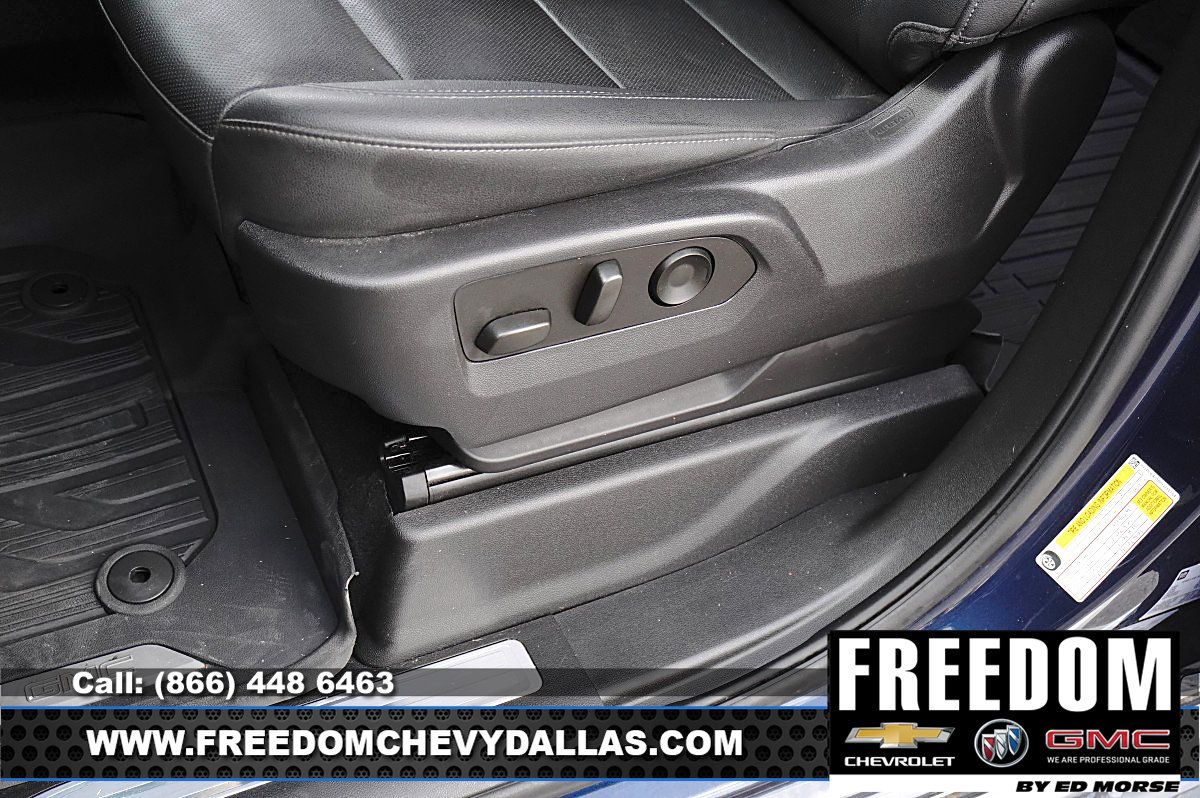 Used 2023 GMC Acadia SLE w/ Driver Convenience Package FWD image 30