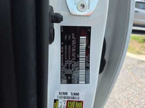Used 2021 Toyota Sequoia Platinum AWD/4WD image 35