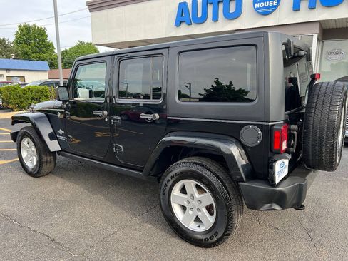 Used 2014 Jeep Wrangler Unlimited Sport AWD/4WD image 12