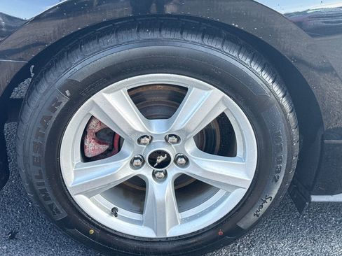 Used 2016 Ford Mustang Coupe image 9