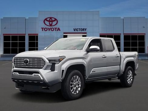 Used 2025 Toyota Tacoma Limited AWD/4WD image 1