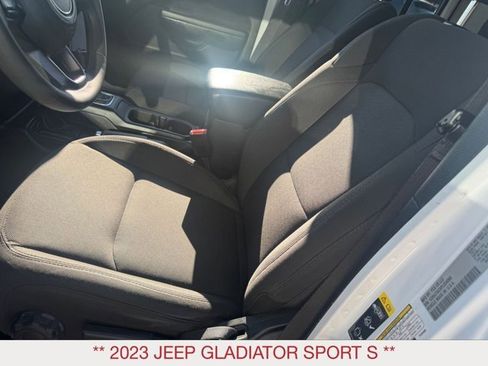 Certified 2023 Jeep Gladiator Sport image 10