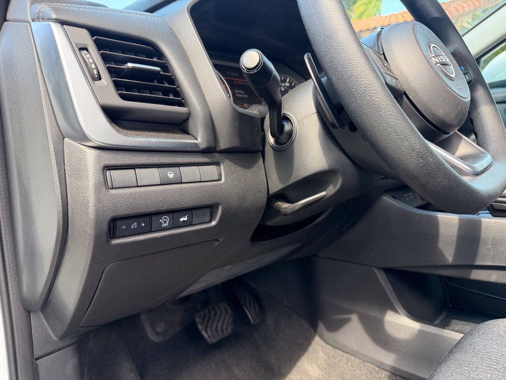 Used 2024 Nissan Rogue SV FWD image 21