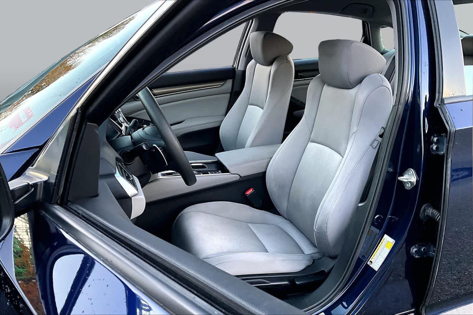 Used 2018 Honda Accord Hybrid image 9
