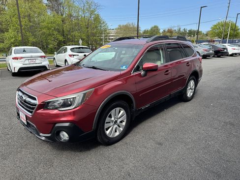 Used 2018 Subaru Outback 2.5i Premium AWD/4WD image 2