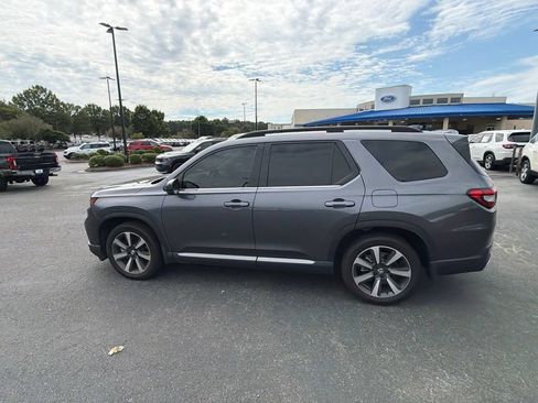 Used 2025 Honda Pilot Touring image 14