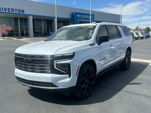 New 2026 Chevrolet Suburban High Country AWD/4WD image 30
