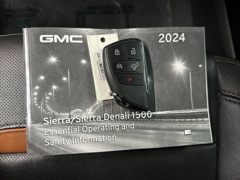 Used 2024 GMC Sierra 1500 AT4 w/ Technology Package AWD/4WD image 39