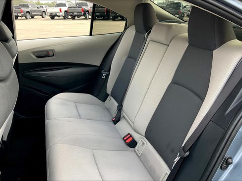 Used 2022 Toyota Corolla LE FWD image 20