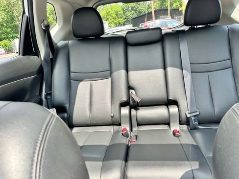 Used 2017 Nissan Rogue SL image 22