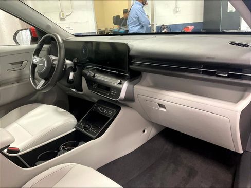 Used 2024 Hyundai Kona SEL w/ Convenience Package image 14