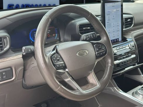 Used 2022 Ford Explorer Platinum w/ Equipment Group 601A RWD image 13