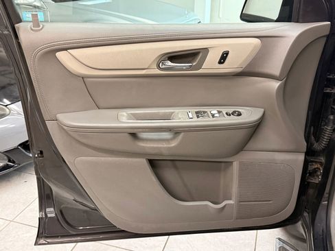 Used 2015 Chevrolet Traverse LS image 15