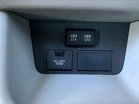 Used 2018 Toyota Highlander Limited image 34