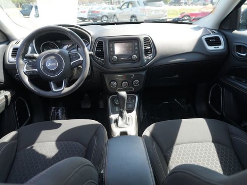 Used 2018 Jeep Compass Sport AWD/4WD image 26