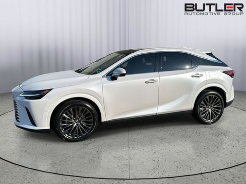Used 2024 Lexus RX 350 FWD w/ Convenience Package image 3