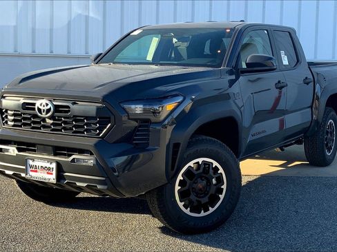 New 2025 Toyota Tacoma TRD Off-Road image 2