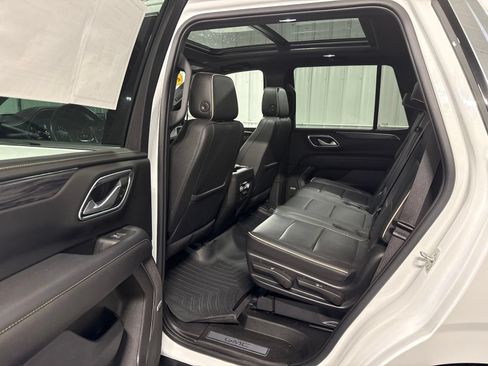 Used 2022 GMC Yukon SLT w/ SLT Premium Package AWD/4WD image 19