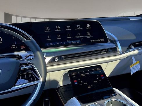 New 2026 Cadillac Vistiq Sport w/ LPO, Floor Liner Package AWD/4WD image 7