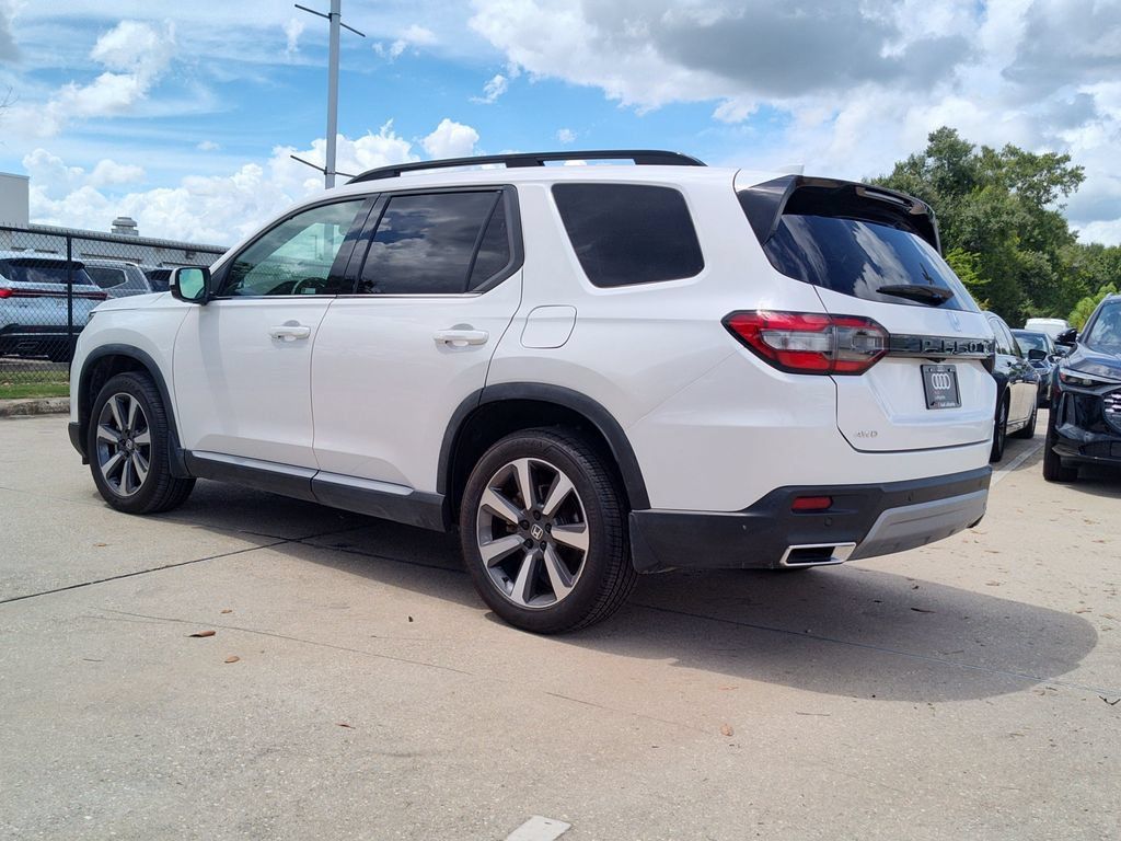 Used 2023 Honda Pilot Elite image 6