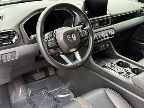 Used 2024 Honda Pilot EX-L image 4