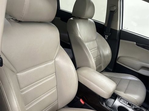 Used 2020 Kia Sorento EX image 41
