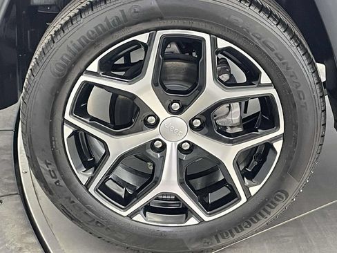 Used 2024 Jeep Compass Limited AWD/4WD image 13