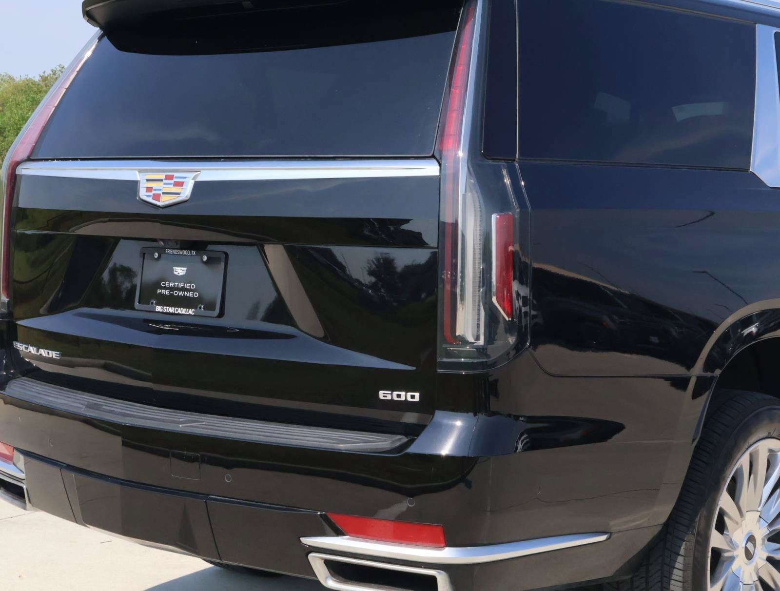 Used 2024 Cadillac Escalade ESV Premium Luxury w/ Performance Package AWD/4WD image 11