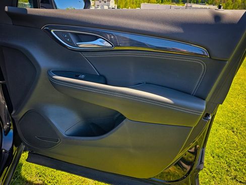 Certified 2023 Buick Envision Essence AWD/4WD image 39
