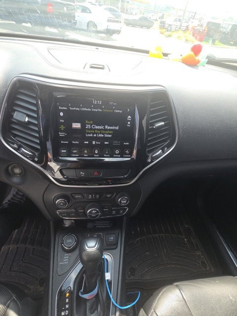 Used 2019 Jeep Cherokee Limited AWD/4WD image 5