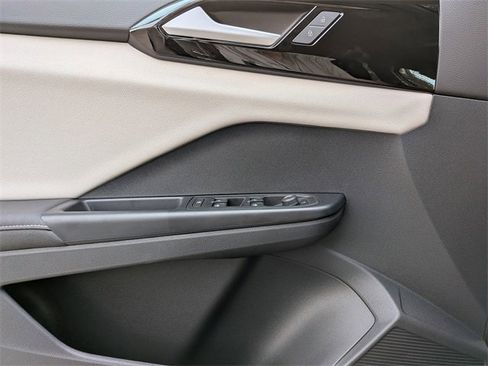 New 2026 Volkswagen Taos S image 24