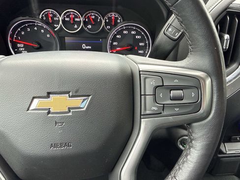 Used 2021 Chevrolet Silverado 1500 LT AWD/4WD image 16