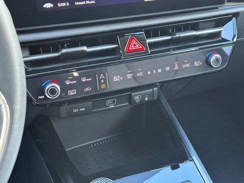 New 2026 Kia Niro Wind image 21