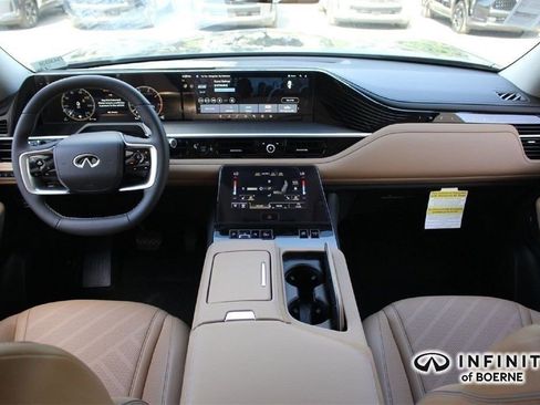 Certified 2026 INFINITI QX80 Luxe image 15