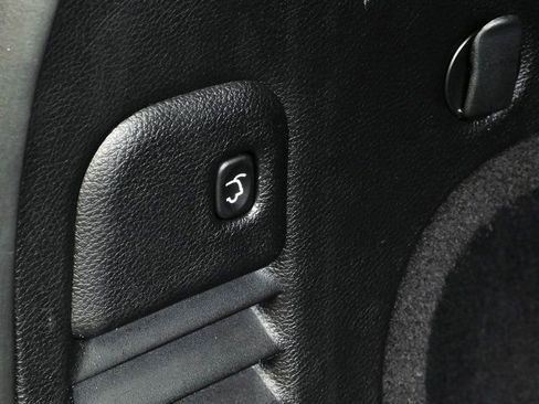 Used 2020 Jeep Grand Cherokee Altitude RWD image 29