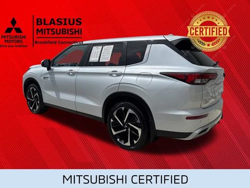 Used 2023 Mitsubishi Outlander 4WD Plug-In Hybrid image 14