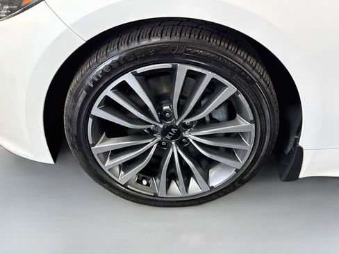 Used 2018 Kia Stinger Premium RWD image 38
