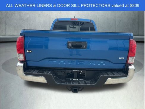 Used 2017 Toyota Tacoma TRD Off-Road w/ Tow Package AWD/4WD image 6
