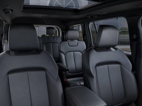 New 2026 Jeep Grand Cherokee L Limited w/ Luxury Tech Group II AWD/4WD image 26