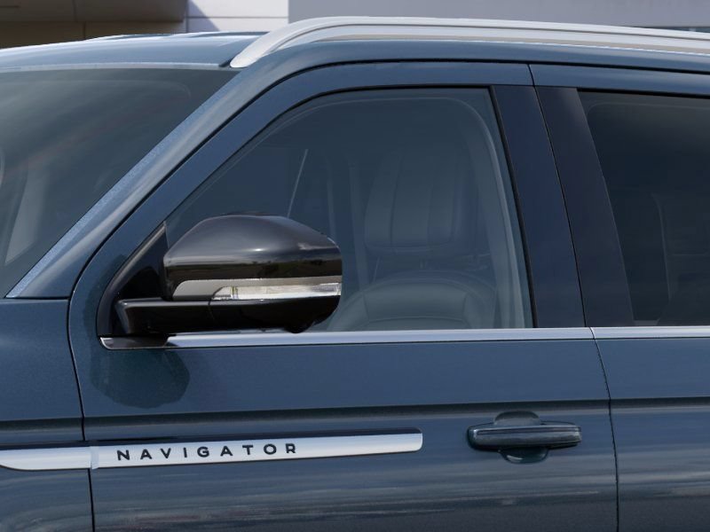 New 2027 Lincoln Navigator Premiere RWD image 20