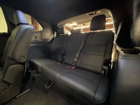 Used 2024 GMC Acadia Elevation image 44